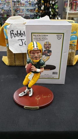 NIB 2002 BRETT FAVRE GREEN BAY PACKERS MEMORY COMPANY FIGURINE STATUE GRIDIRON Cover