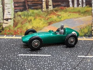 RUEDAS REGULARES LESNEY MATCHBOX 19-3 RARAS "19" VERDE ASTON MARTIN CON GRIS DR1VER - Imagen 1 de 9