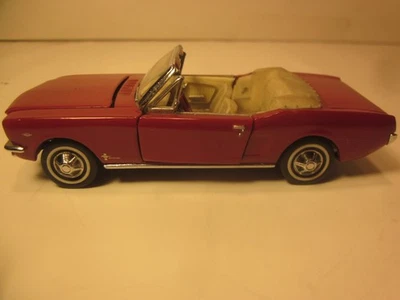 FRANKLIN  MINT 1/43 DIECAST "1964 1/2 FORD MUSTANG CONV." CLASSIC'60s SERIES - Image 1 of 4