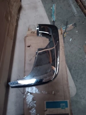NOS 1972 OLDSMOBILE 88/98 PROTECTOR PARACHOQUES DELANTERO IZQUIERDO SIN INSERTO 410699 Foto 1 de 3
