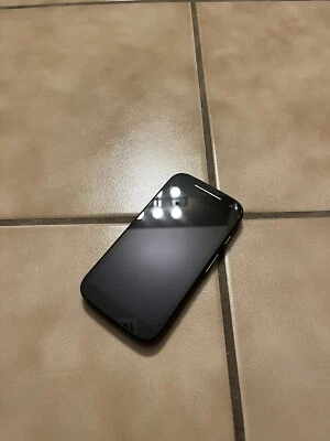 Motorola MOTO E - 8GB - Black (Verizon) Smartphone - Image 1 of 2