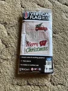 University of Wisconsin Badgers Familie Frohe Weihnachten vertikale Flagge 28”x40” Neu - Bild 1 von 2