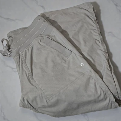 Pantalón Lululemon Dance Studio III sin forro - caída plateada - talla 8 regular Foto 1 de 4