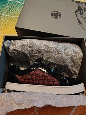 Boys trainers - Clarks - Marvel - size 4.5G / EU 37 - new in box - leather - image 1 of 4