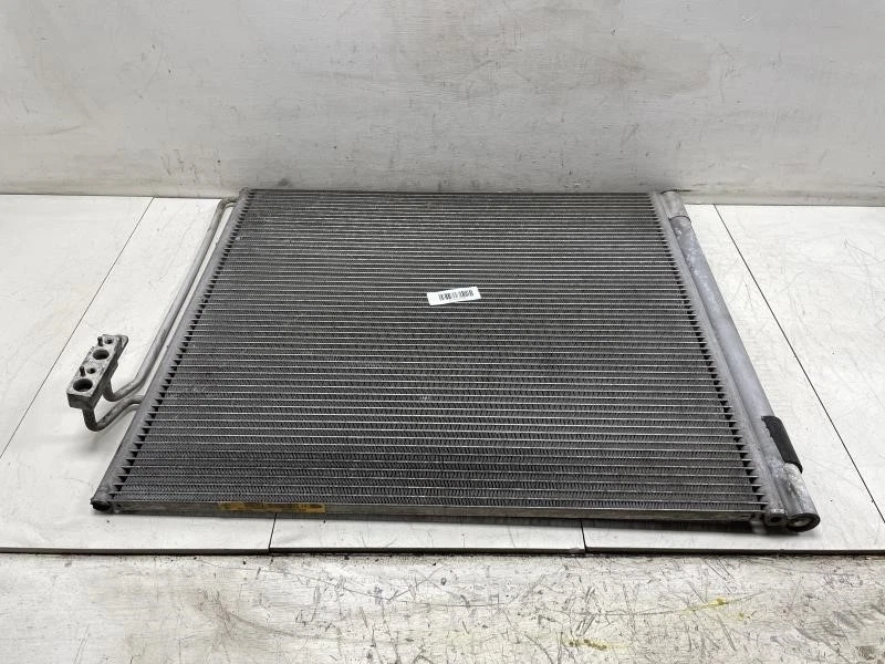 Land Rover Range Rover 2006 2012 condensador de aire acondicionado OEM+ Foto 1 de 4