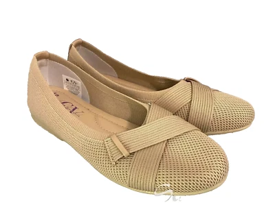 NUEVO Zapatos planos sin cordones Gloria Vanderbilt Debbie para mujer - TALLA 6,5 - naturales Foto 1 de 4