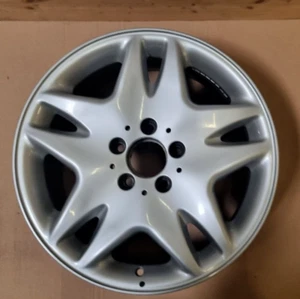 Llanta de aluminio 7,5Jx17 ET46 A2204010702 Mercedes Benz Clase S Original - Imagen 1 de 5