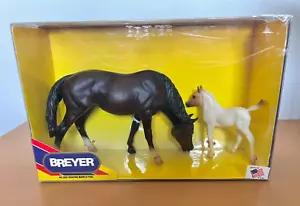 Vintage 1990's Breyer Traditional Model Horse Grazing Mare & Foal Set No. 3352 - Picture 1 of 5