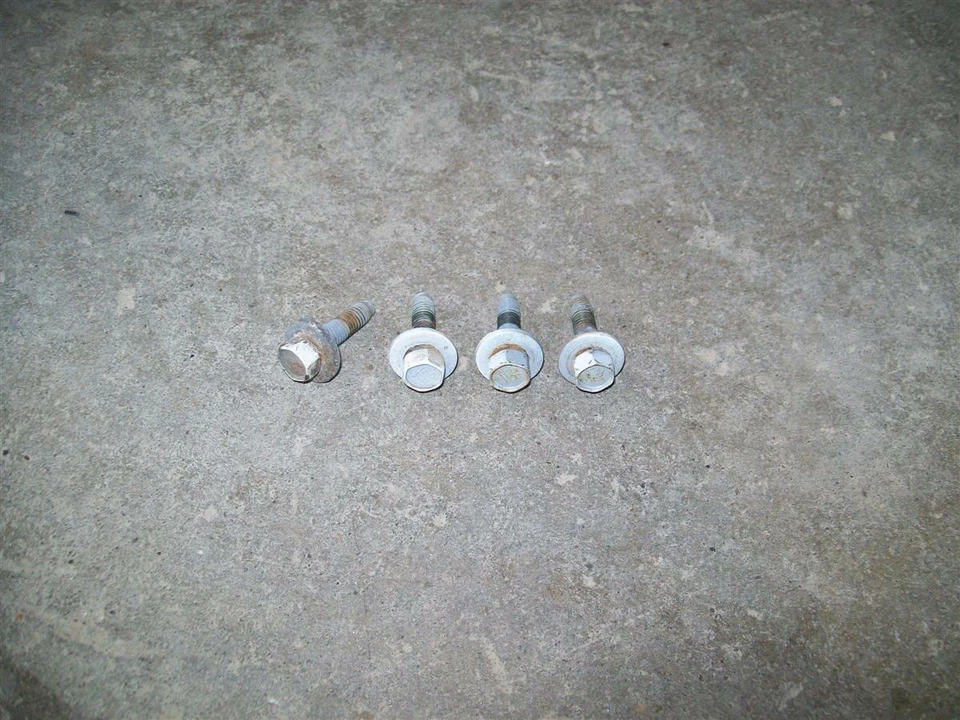 92-95 Ford Taurus Ford SHO Mercury Sable / Juego de pernos de montaje de una puerta a bisagras Foto 1 de 1