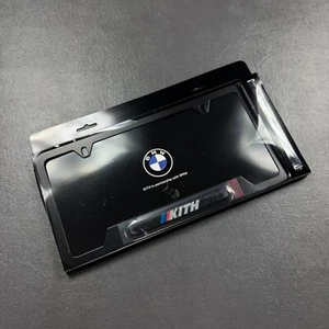Marco de matrícula de coche negro 100 % auténtico KITH para BMW 1M M2 M3 M4 M5 M6 M8 - Imagen 1 de 3