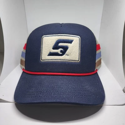 Sombrero de camionero trasero de malla con herramientas a presión azul marino Foto 1 de 3