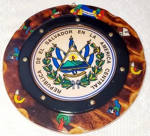 El Salvador Central America Wooden Wall Plaque Wood Round Lacquered Studded Vtg - Bild 1 von 23