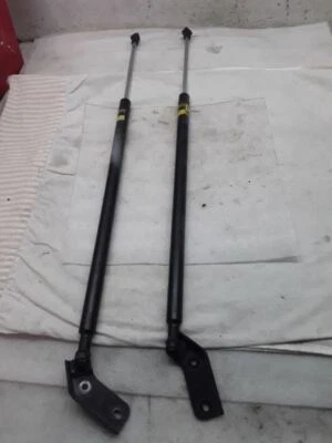 Juego de 2 pares de puntales para puerta levadiza hatchback Toyota Prius V N-28P 2012 Foto 1 de 4