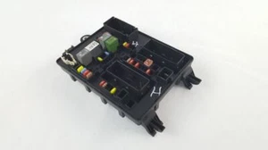 Caja de fusibles interior 9228043401 OEM 2015 Chevrolet Caprice - Imagen 1 de 12