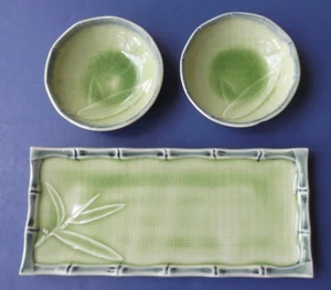 Bandeja de sushi Andrea by Sadek "Palillos" diseño bambú 11" y 2 cuencos de condimentos - Imagen 1 de 3