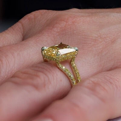 Anillo de boda de compromiso de citrino creado en laboratorio de corte radiante de 3 quilates de oro amarillo de 14 quilates Foto 1 de 4