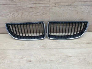 2007 BMW E90 PAIR OF FRONT BONNET GRILLS LEFT AND RIGHT 7120008 - Picture 1 of 11