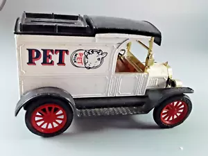 Banco de entrega Ford Ertl Pet Milk 1913 sin caja - Imagen 1 de 5