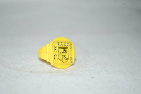Vintage Kansas City Royals plastic yellow ring Cover