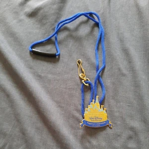 Walt Disney Parks Happiest Celebration On Earth Cinderella Castle Lanyard new - Picture 1 of 2