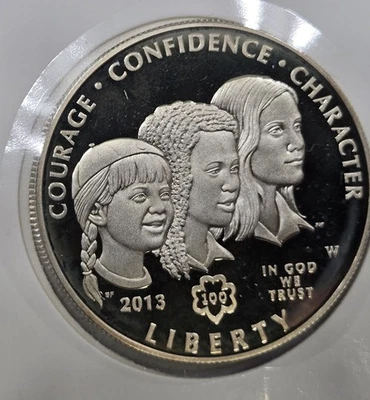 2013 W Girl Scouts Centennial Uncirculated Silver Dollar Commemorative US Coin - Image 1 of 2