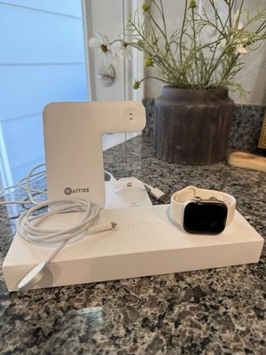 Apple Watch Series 10 GPS + Celular, Caixa de Alumínio Ouro Rosa 42mm  - Imagem 1 de 4