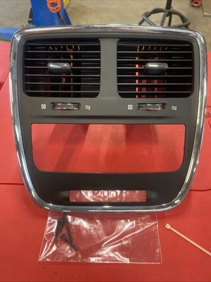 Оригинальная полка отделка панели приборной панели вентиляционного ободка переменного тока для Dodge Grand Caravan 2011-2020 годов выпуска 1SQ531X9AD - Изображение 1 из 4