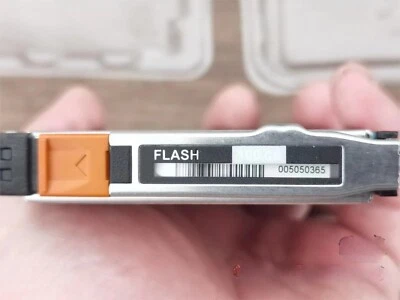 005050365 EMC SSD 100GB 2.5 6G SAS V2-2S6F-100 VNXe3150 - Image 1 of 3