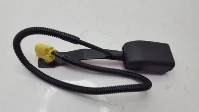 Пряжка переднего правостороннего ремня безопасности для Subaru WRX 2018 18 годов выпуска - Изображение 1 из 4