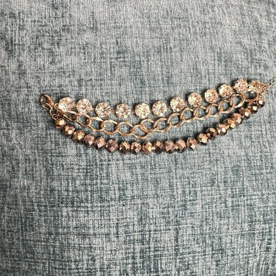 Pulsera Declaración Pistola Metal y Negro Cadenas y Frijoles. Cierre ajustable. Foto 1 de 4