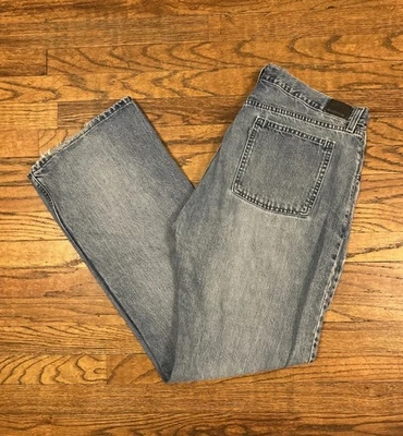 Vintage Levis SilverTab Jeans Mens 38x32 Blue Boot Cut Faded Indigo Denim Y2K - Image 1 of 4