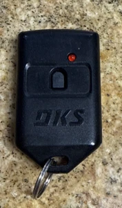 DOORKING 8069-082 MicroPLUS 1 Button AWID PROXmitter Remote DKS 318MHZ PLUS - Picture 1 of 3