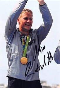 RENDSCHMIDT Max - GER - Olympia 2024 - Kanu - GOLD - 1.OS 24 - Foto sig. (2) - Bild 1 von 1