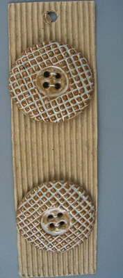 INCOMPARABLE BUTTON COMPANY SET OF 2 - CERAMIC - Image 1 of 3