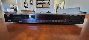 Vintage Luxman T-111 Stereo AM/FM Tuner - Picture 1 of 2