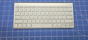 Apple Magic Keyboard A1314 BlueTooth Wireless - Picture 1 of 8