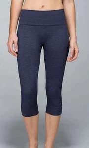 Lululemon Seamlessly Street Crop Leggings Size 4 Navy Blue Gym Yoga - Picture 1 of 7