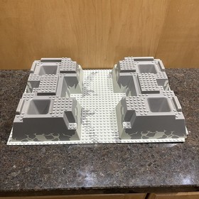 LEGO 4990 Gray Raised Baseplate Rock Raiders HQ 32 x 48 x 6 Castle 30271px3 Base