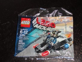 LEGO 2014 THE LEGO MOVIE #30282 SUPER SECRET POLICE ENFORCER POLY BAG (WRINKLED)