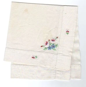 Vintage feines Baumwoll-Taschentuch - Handstickerei rosa & blaue Blumen - breiter selbstsaum - Bild 1 von 1