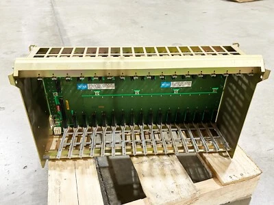 Chasis en rack Allen Bradley 1771-A4B PLC 16 ranuras 24A 5,25 VDC Foto 1 de 4