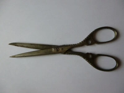 Jolie et ancienne  paire de ciseaux  de couture  MULLER   OTT    MÜLHAUSEN - Photo 1/3