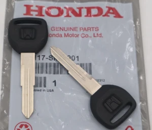 TWO Genuine OEM Honda Key Blank Accord Civic CR-V del Sol Prelude Odyssey - Picture 1 of 12