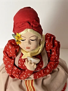Vintage Teekuschel/ Teekanne Stövchen Stoff Puppe mit rot, beige, weiß gelb, Volkskunst - Bild 1 von 14