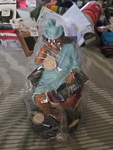 Figura One More Day Lord de Dorothy Allen - Expresiones afroamericanas 2012 - Imagen 1 de 3