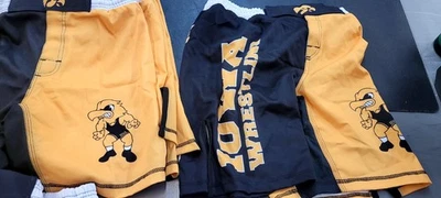 Pantalones Cortos de Lucha para Adultos Iowa Hawkeye 3 XS, 1 Pequeño, 2 LG, 1 XXL Foto 1 de 3