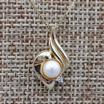 14k Yellow Gold Genuine Pearl & Genuine Diamond Pendant 2.2g 18.3mm Gorgeous - Image 1 of 4