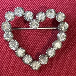 Vtg Silver Tone Clear Rhinestone Open Heart Brooch Love Pin Unsigned Valentine - Picture 1 of 13