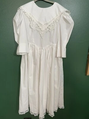 Vintage Dolls & Darlings Dress Size 8 White Square Collar Long Lace Beach Pics - Image 1 of 4