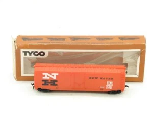 TYCO HO Scale 339-B New Haven Box Car 35688 in Original Box #2 - Picture 1 of 12